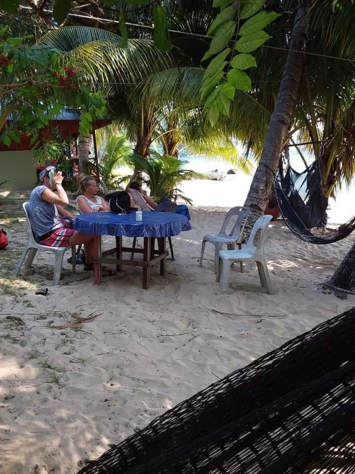 Ella'S Place Salang Tioman Kampong Ayer Batang Eksteriør billede