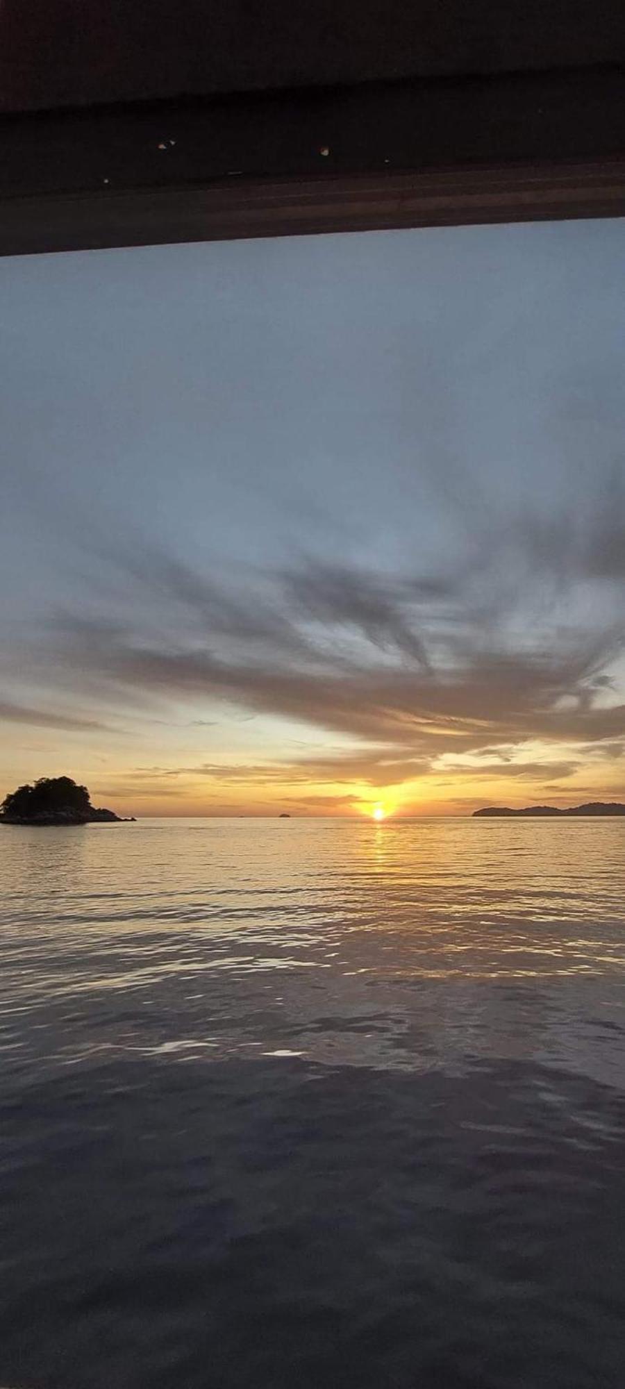 Ella'S Place Salang Tioman Kampong Ayer Batang Eksteriør billede