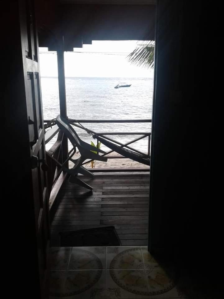Ella'S Place Salang Tioman Kampong Ayer Batang Eksteriør billede