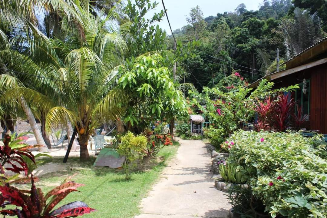 Ella'S Place Salang Tioman Kampong Ayer Batang Eksteriør billede