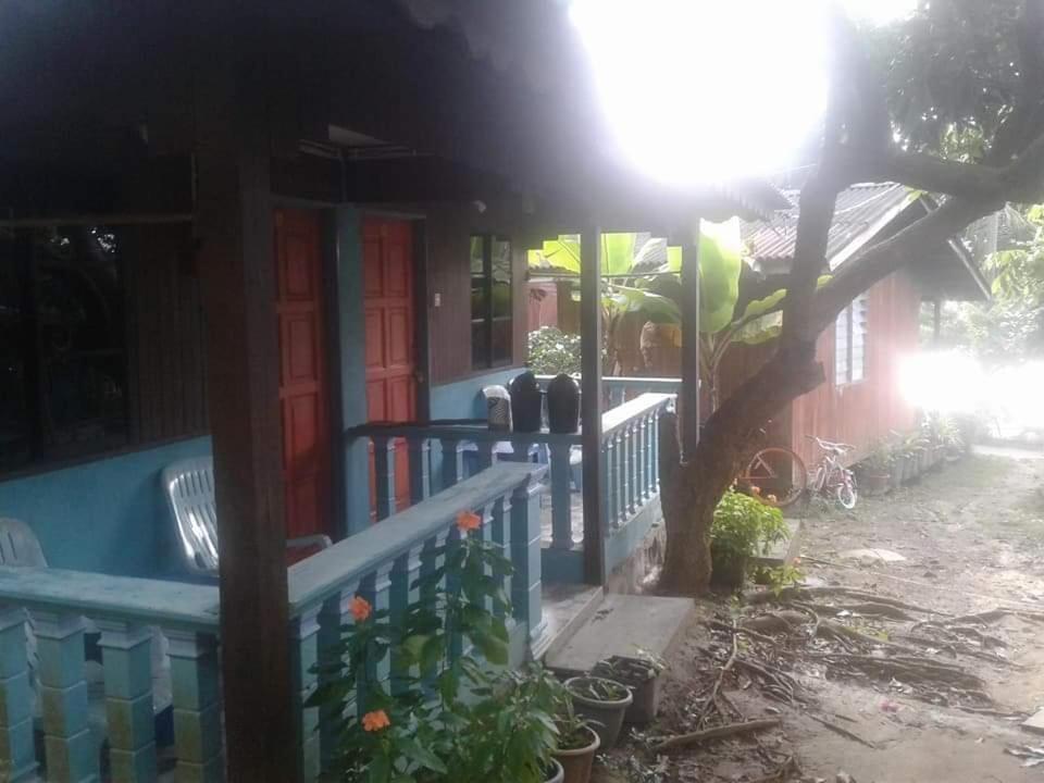 Ella'S Place Salang Tioman Kampong Ayer Batang Eksteriør billede