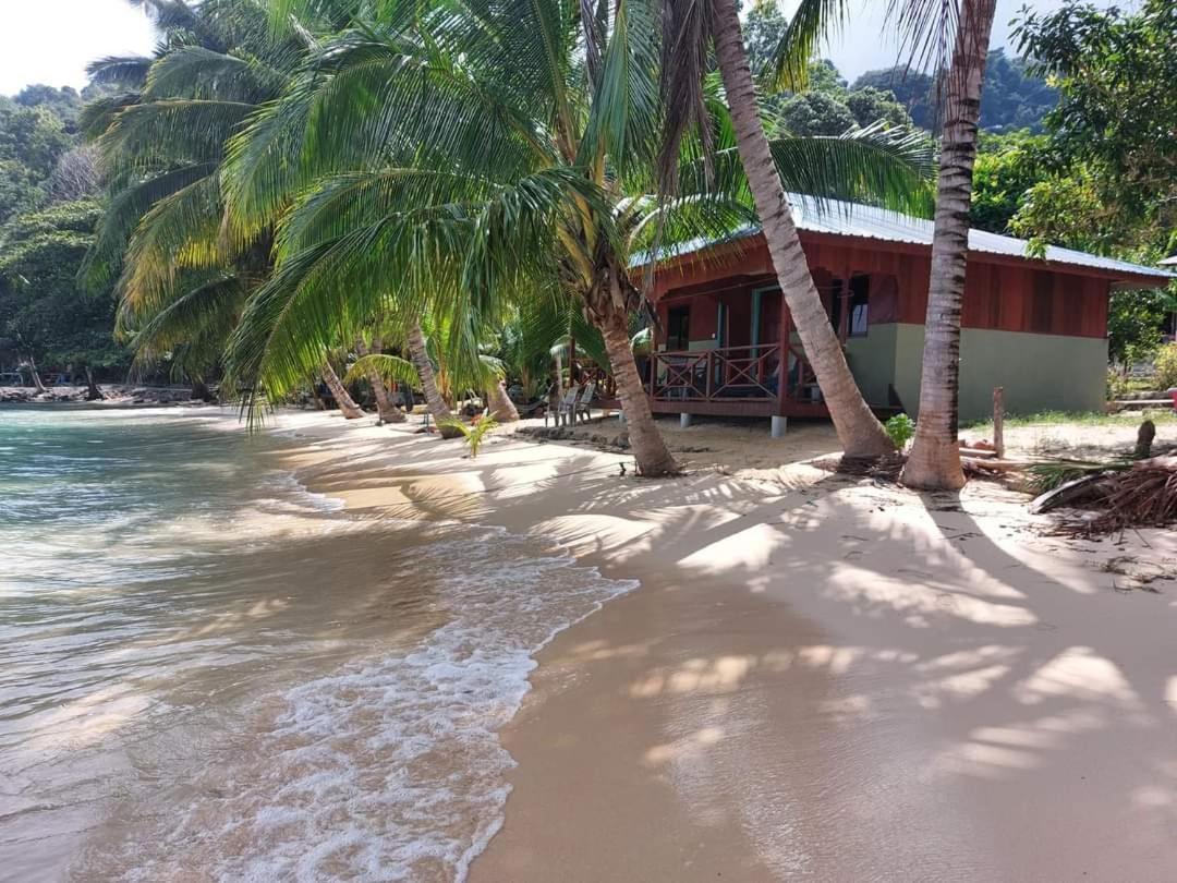Ella'S Place Salang Tioman Kampong Ayer Batang Eksteriør billede