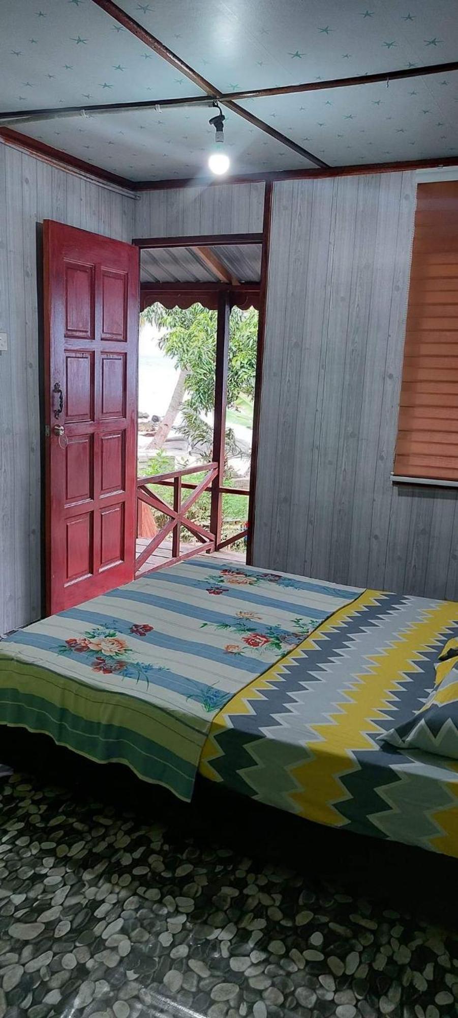 Ella'S Place Salang Tioman Kampong Ayer Batang Eksteriør billede