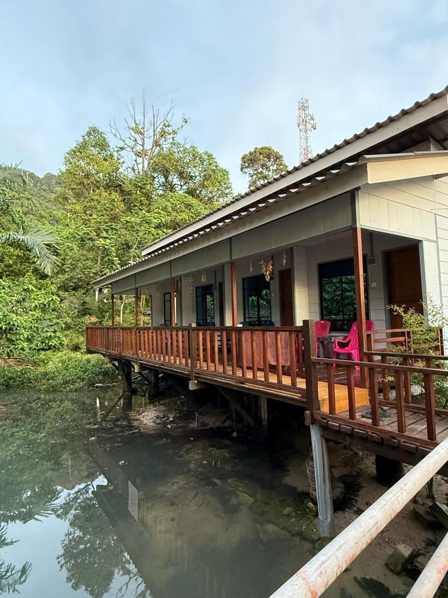 Ella'S Place Salang Tioman Kampong Ayer Batang Værelse billede