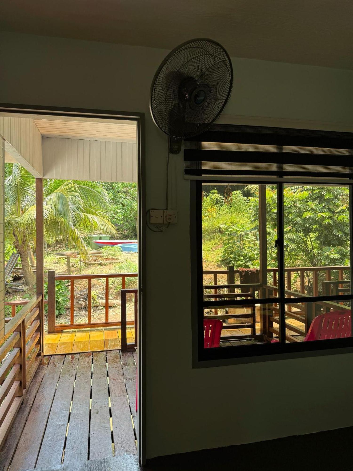 Ella'S Place Salang Tioman Kampong Ayer Batang Eksteriør billede