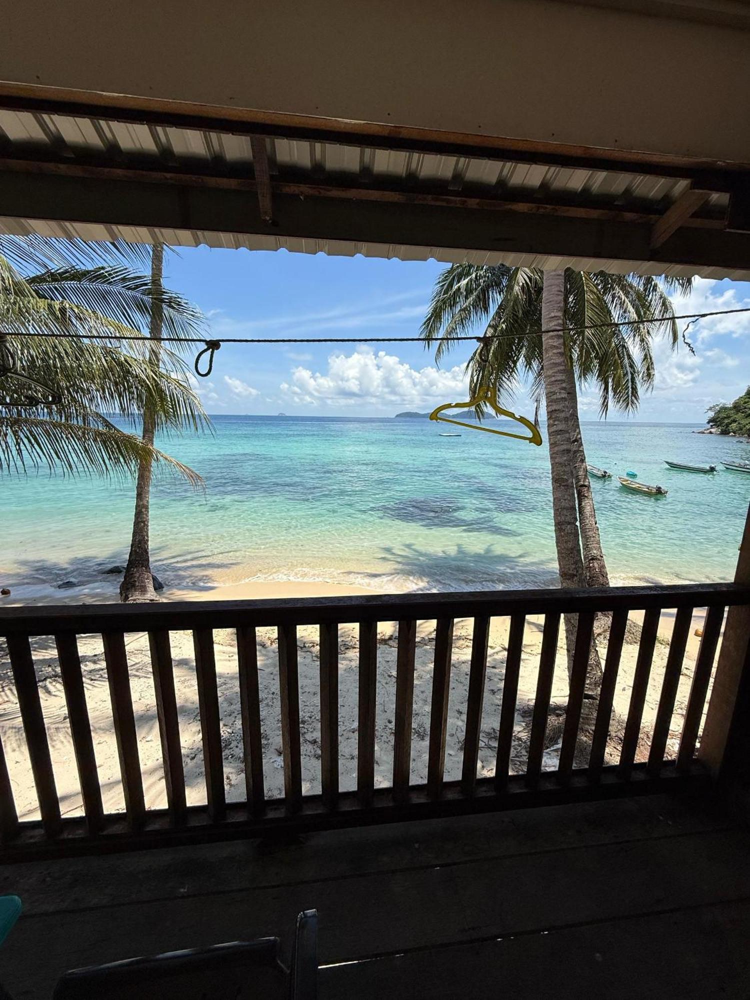 Ella'S Place Salang Tioman Kampong Ayer Batang Eksteriør billede